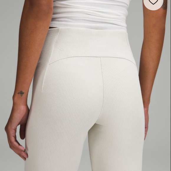 NWT- Ribbed Softstreme Zip-Leg High-Rise Cropped Pant 25"- BONE - Picture 5 of 9